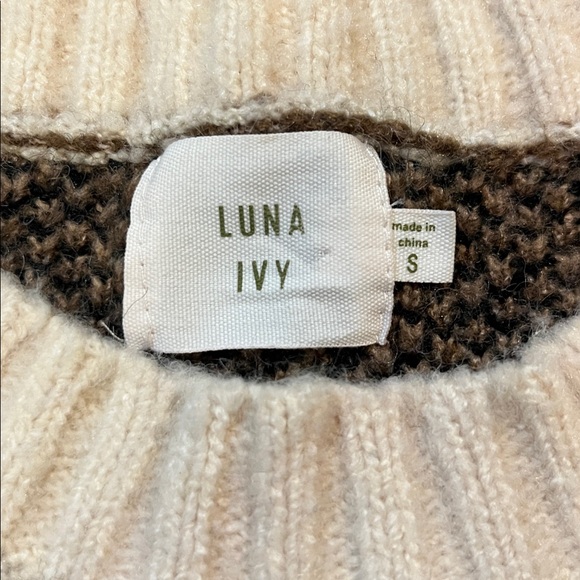 Luna Ivy /Anthropologie Teddy Bear Brown Sweater Size S EUC - Picture 4 of 11